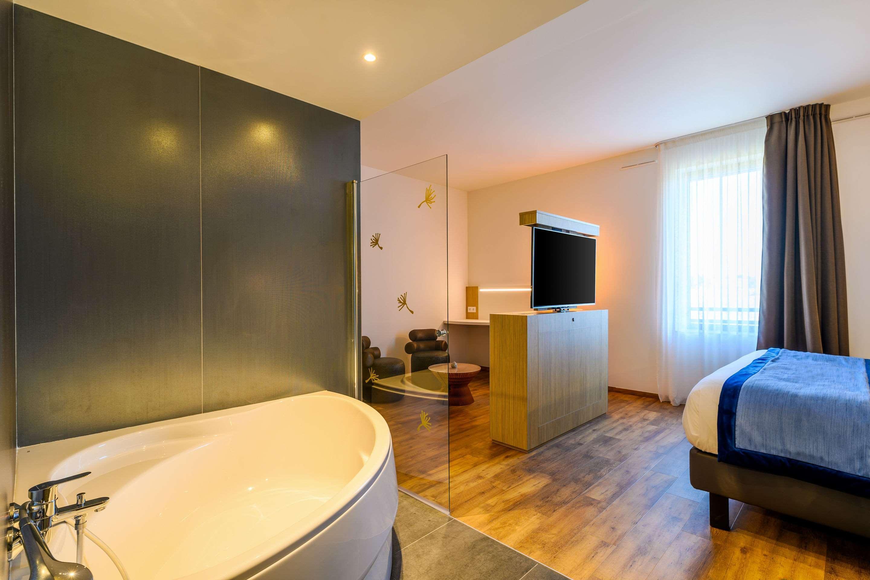 Kyriad Prestige Amiens Poulainville - Hotel And Spa Exteriér fotografie