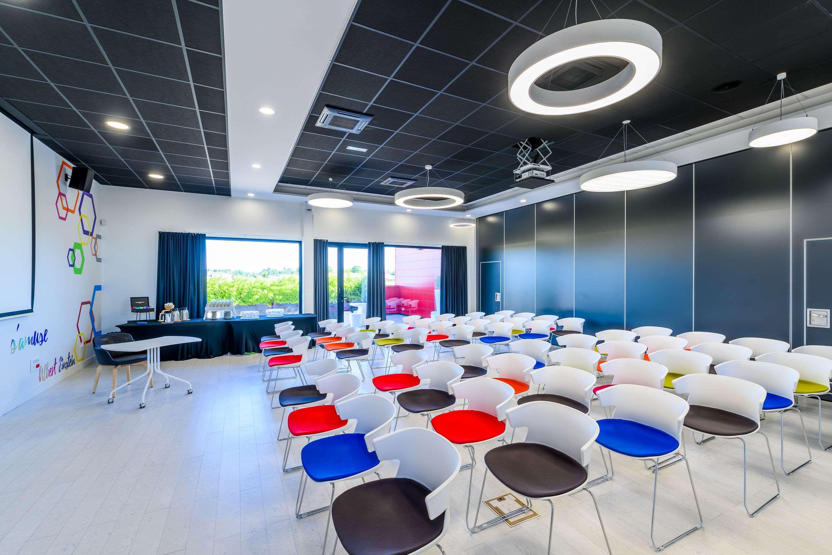Kyriad Prestige Amiens Poulainville - Hotel And Spa Exteriér fotografie